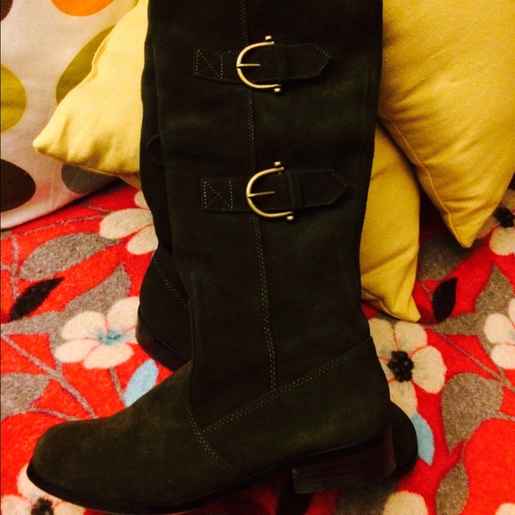 Suede boots/olive dark green color