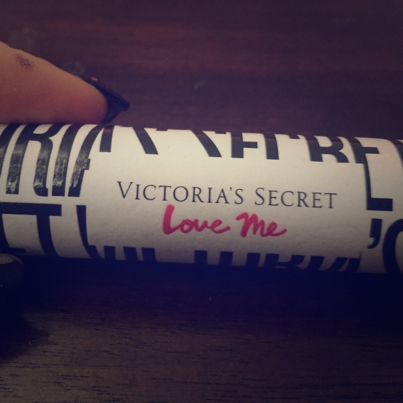 Victoria secret love me perfume rollerball