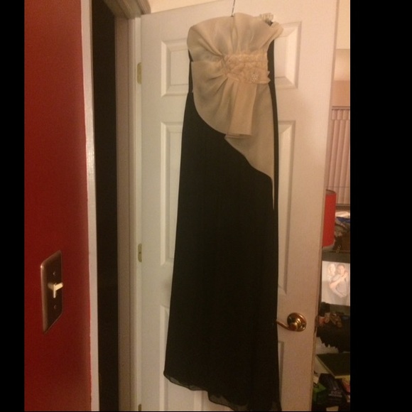 BCBG max and celo maxi dress!
