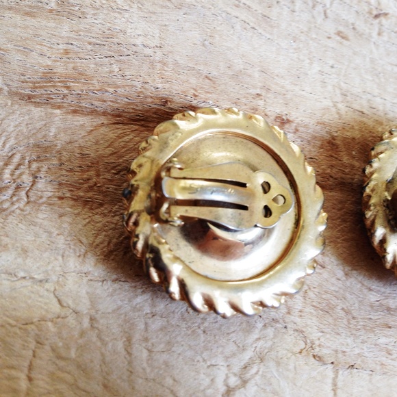 ❤️SOLD Authentic Schiaparelli earrings - Picture 2 of 3