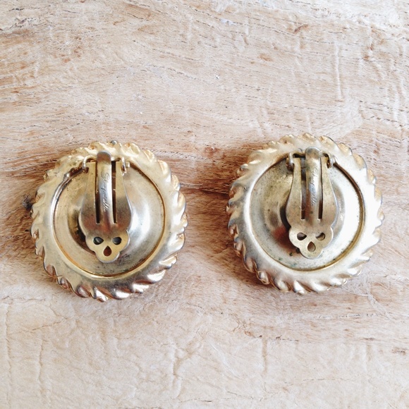 ❤️SOLD Authentic Schiaparelli earrings - Picture 3 of 3