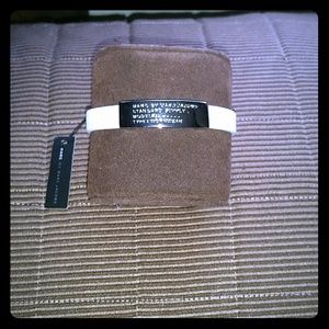 Nice bracelet / color white and silver