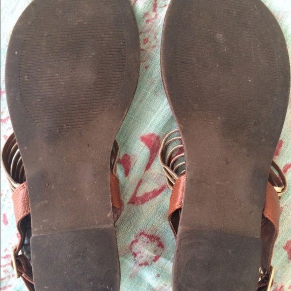 SHOES - Picture 4 of 4