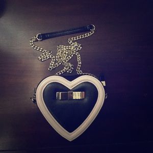 Victoria secret heart shape chain length purse