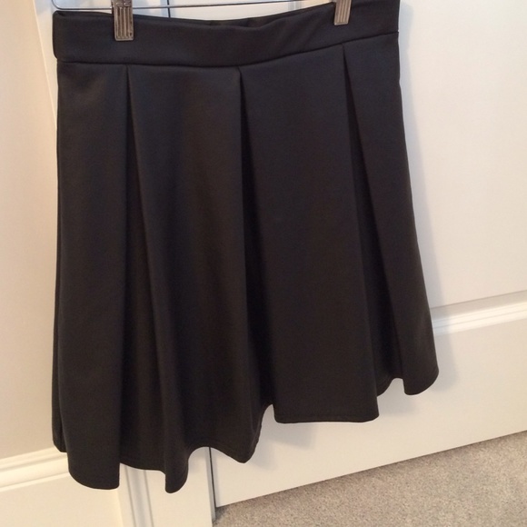 🌴 River Island Faux Leather Mini Skirt 🌴