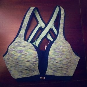 Incredible sports bra Victoria secret