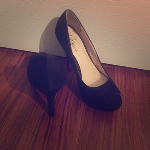 🎀Black Suede PeepToe Pumps🎀