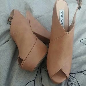Tan Wedged heels