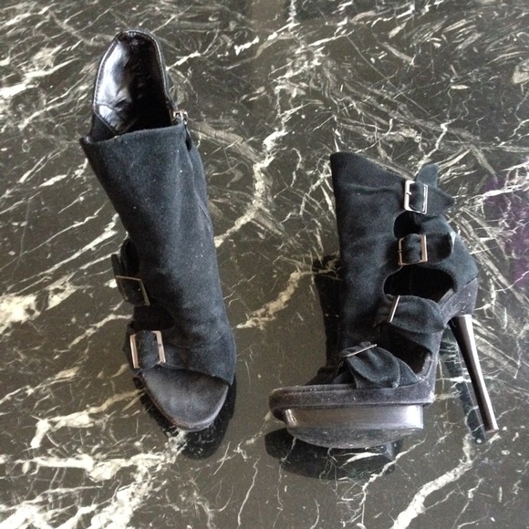Luichiny buckled high heels