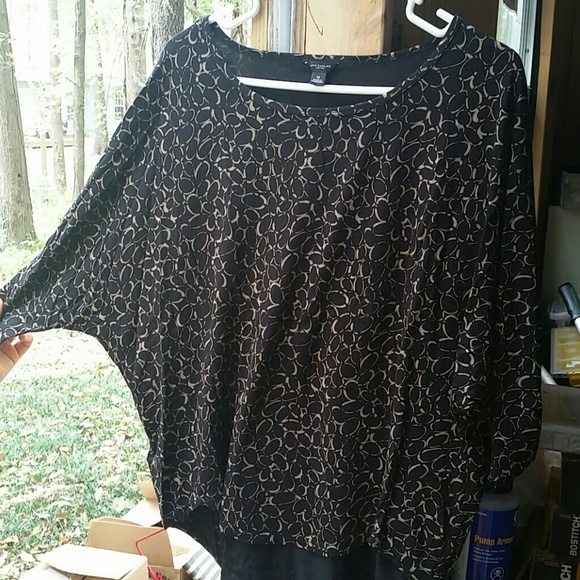 Black & tan dolman top
