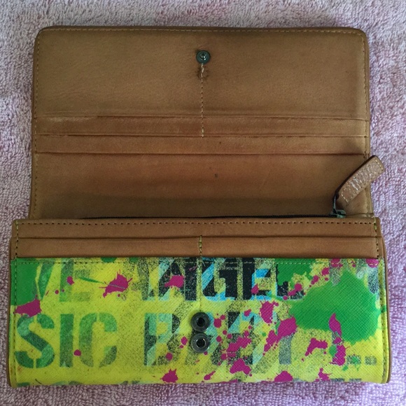 Alexander McQueen Skull Ring - Picture 2 of 4