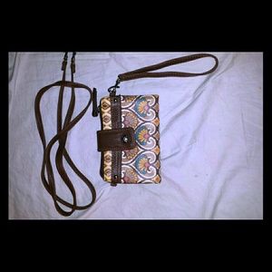 Relic wallet crossbody