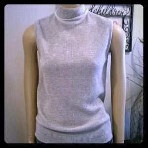Sleeveless tank, fun color knit, best in person!