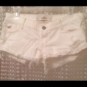 White Hollister shorts