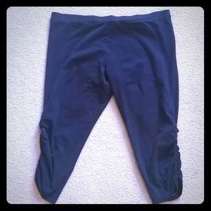 VS Crop Scrunched Bottom Yogas