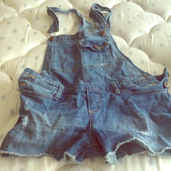 Overall shorts