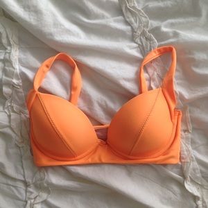 85  p.P Acacia sunset belize top m