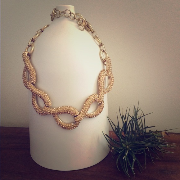 Banana Republic statement necklace