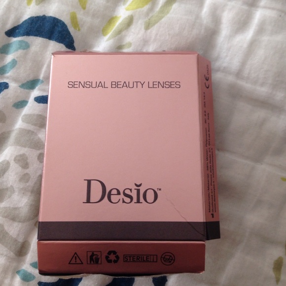 Desio creamy beige contact lenses