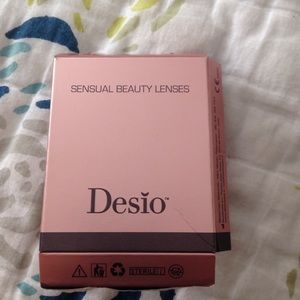 Desio creamy beige contact lenses