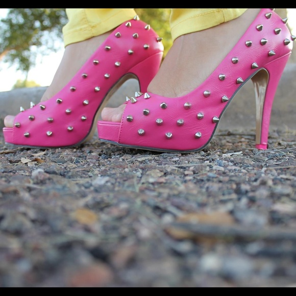 JustFab Shoes - Heels🎉Host Pick🎉💖 JustFab Shoes - Heels🎉Host Pick🎉💖