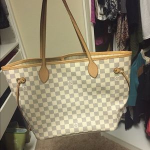 Louis Vuitton ✨Neverfull MM✨ Authentic!! SOLD