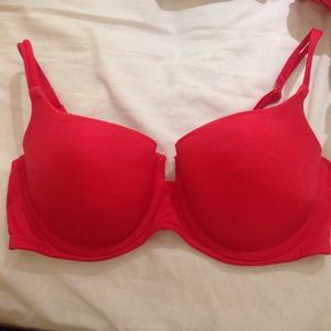 VS red bra NEVER worn