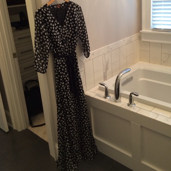 Hive & Honey Black and White maxi dress