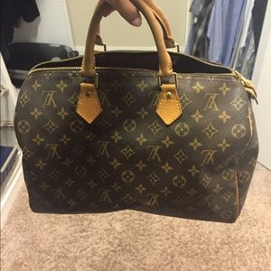 Louis Vuitton ✨speedy ✨ authentic!!! SOLD.