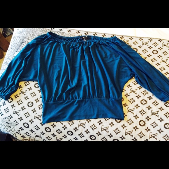 Super cute scrunchy dress shirt
