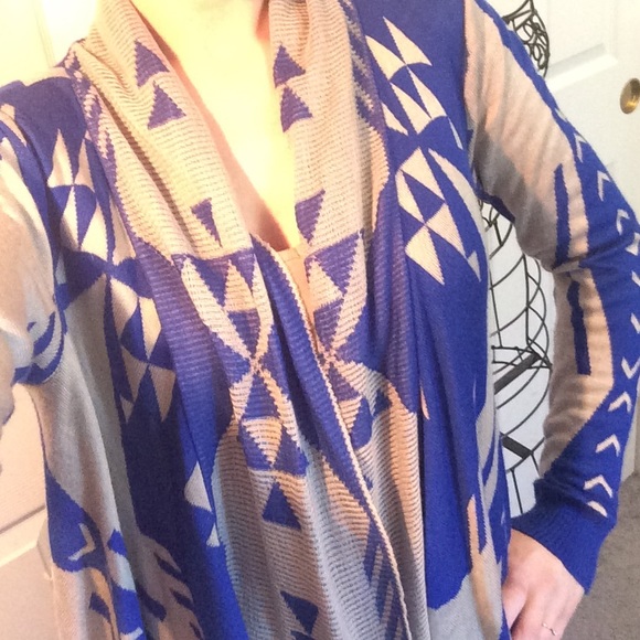 Sweater - Picture 3 of 3