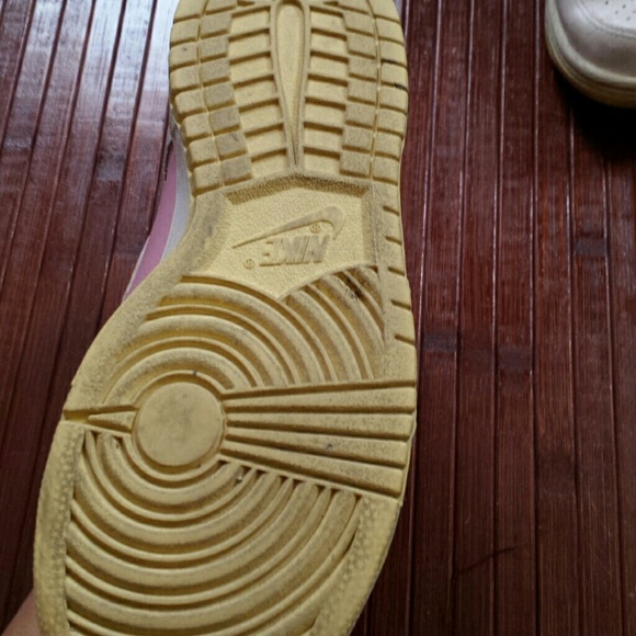 Pink and orange Nike shoes - Picture 2 of 3