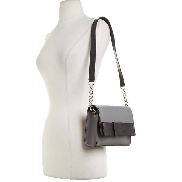 kate spade Handbags - Kate Spade gray and black bow shoulder bag