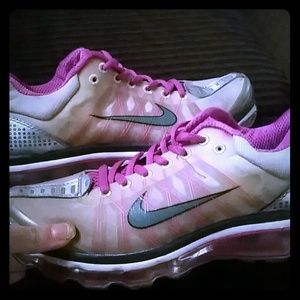 Pink nike airs