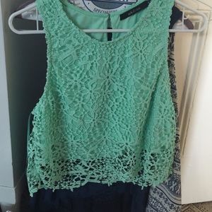 Ark and Co. Mint green eyelet lace crop top- M