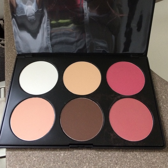 BH Cosmetics contour & blush palette