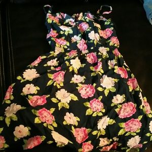 Kids xl fits adult small. Sun dress