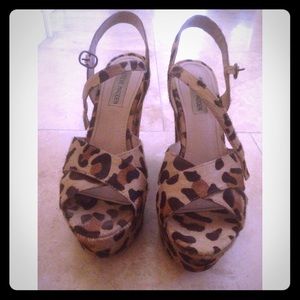 STEVE MADDEN LEOPARD WEDGES SIZE 8
