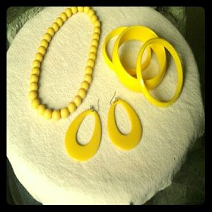 Necklace, earrings, bracelets