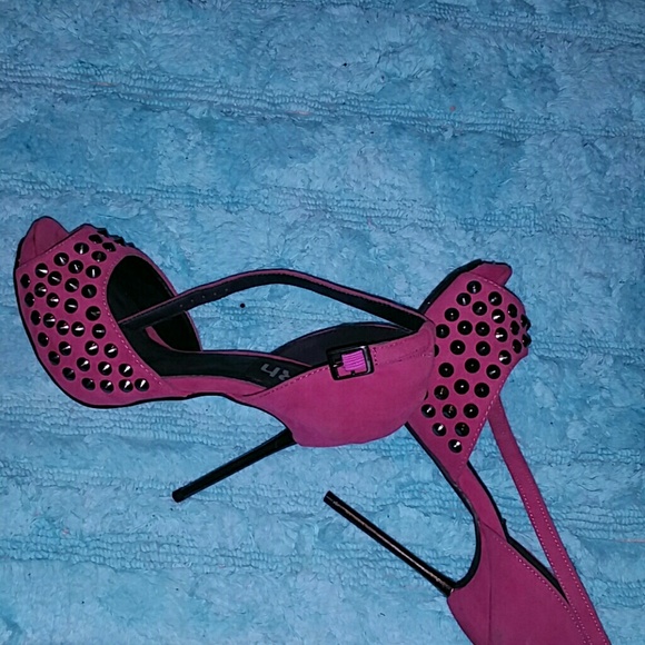 Spike heels shoes - Picture 4 of 4