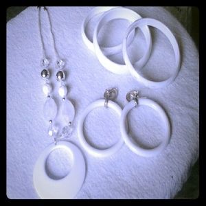 Necklace, earrings, bracelets
