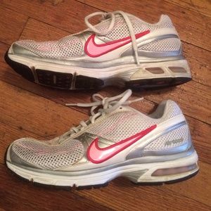 White and pink stripe nike air 7.5 $25