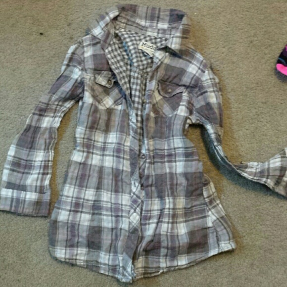 Grey and pink button up