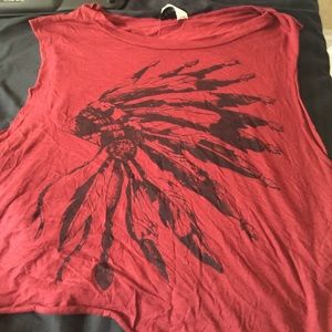 No sleeve T-shirt