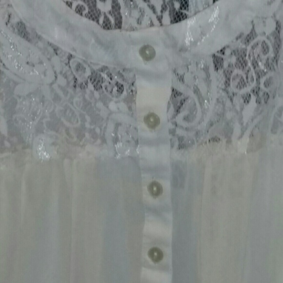 Blouse - Picture 2 of 3