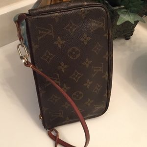 Extra pictures for LV Pouchette
