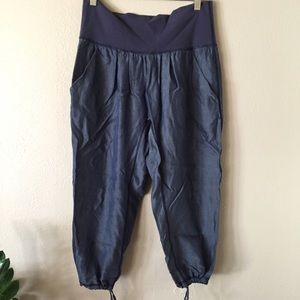 Lululemon jogger crops