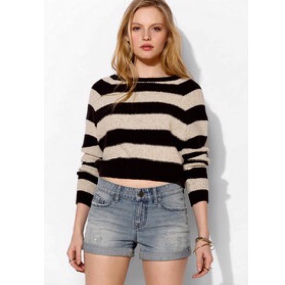 BDG mid-rise 'Shortie' denim shorts (UO)
