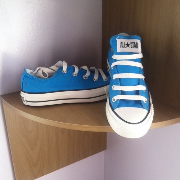 Blue converse