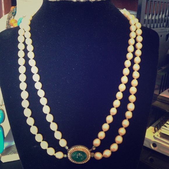 Vintage pearl necklace